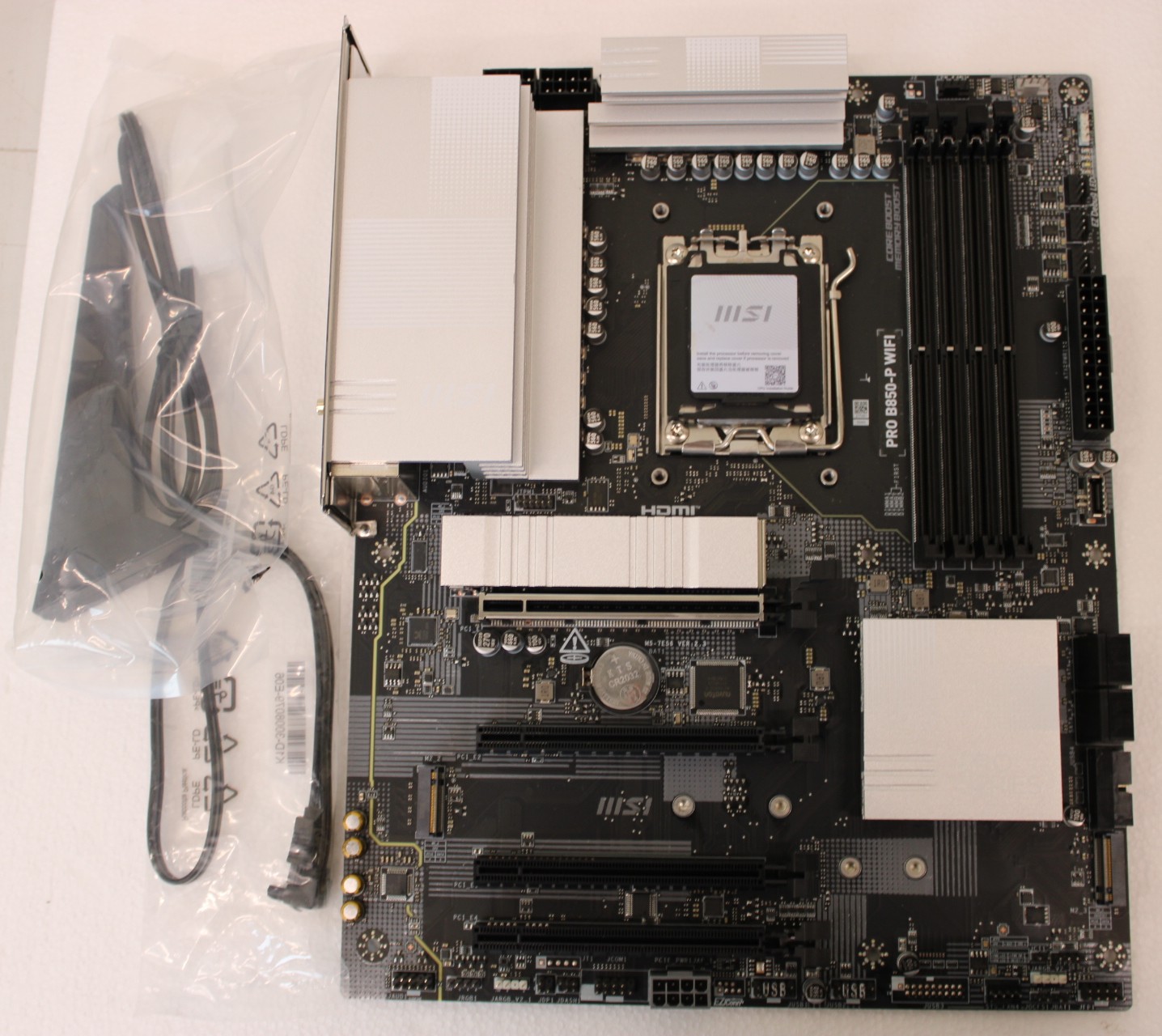 SALE OUT. MSI USED, REFURBISHED, WITHOUT  ACCESSORIES, ONLY BACKPANEL INCLUDED