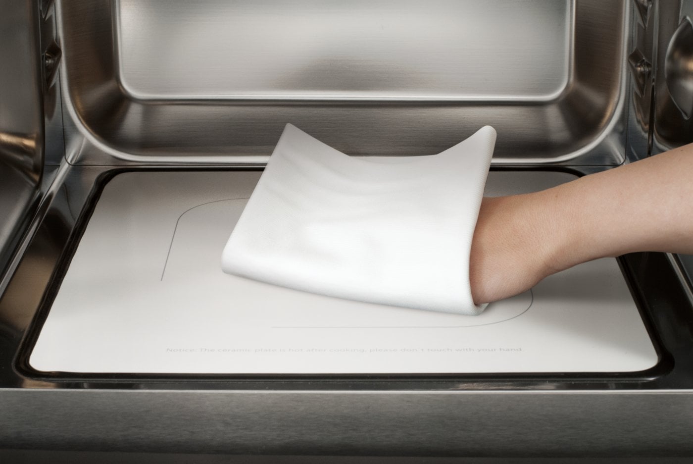 Caso - Microwave - MCG30 Ceramic chef - Free standing - 30 L - 900 W - Convection - Grill - Black