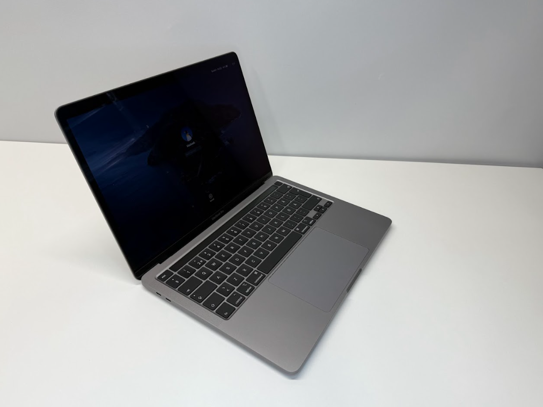 Apple Renewed - Grade A - MacBook Pro (2020) - 13.3 " - i5-8257U - 8 GB - SSD - 256 GB - Intel Iris Plus Graphics 645 - macOS - Keyboard language Swedish - 12 month(s)