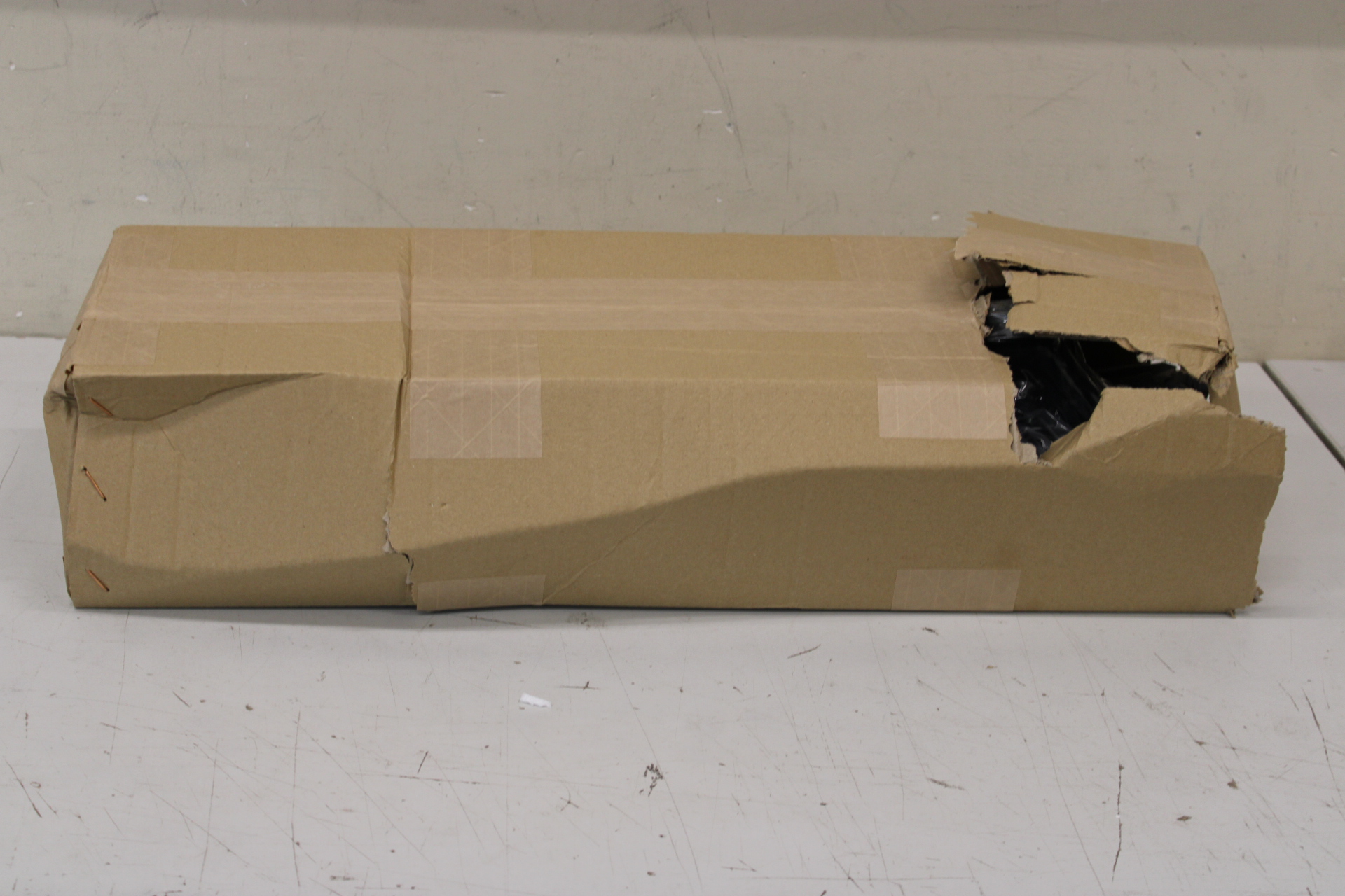 SALE OUT. EDBAK PMV100 Universal Projector Ceiling Mount - EDBAK Ceiling mount - PMV100 - Universal Projector Mount " - Maximum weight (capacity) 30 kg - DAMAGED PACKAGING - Black