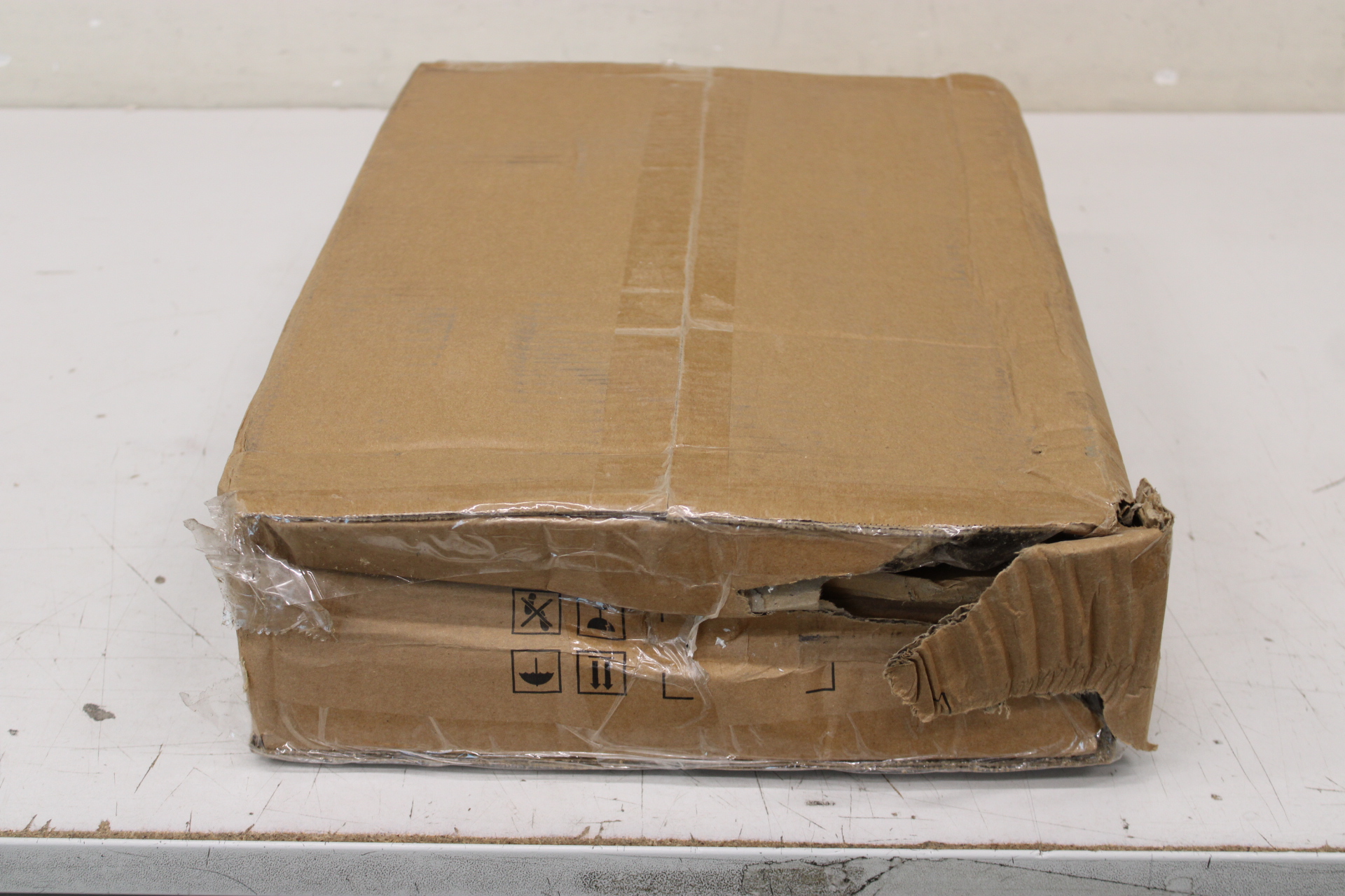 SALE OUT. Logilink BP0046 Quad Monitor Desk Stand 13"-32'' - Logilink - Desk Mount - BP0046 - 13-32 " - Maximum weight (capacity) Carrying capacity of each arm: Max. 8 kg  kg - DAMAGED PACKAGING - Black