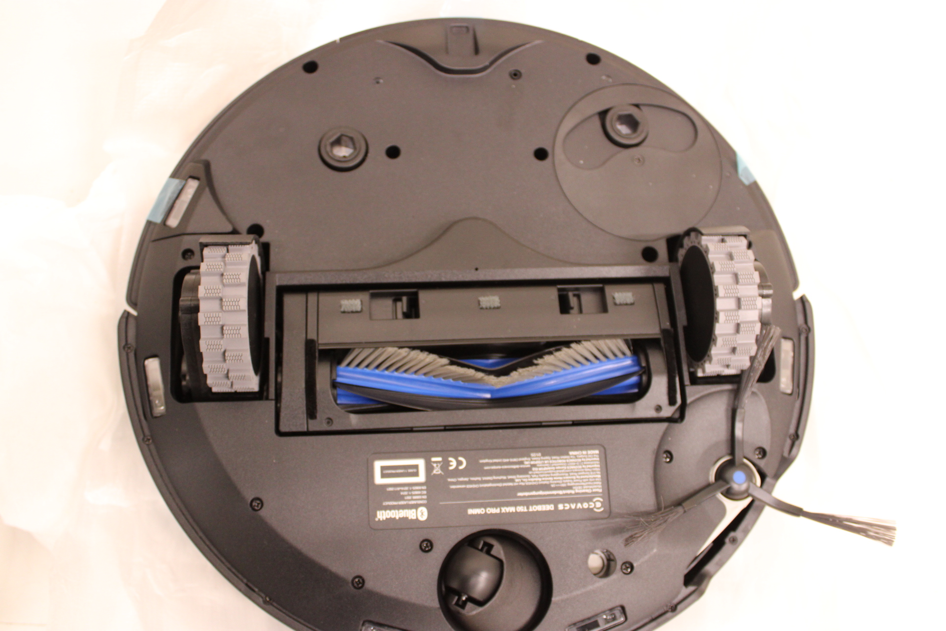 SALE OUT. Ecovacs DEEBOT T50 MAX PRO OMNI Vacuum cleaner, Robot, Wet&Dry, 18500Pa, TruEdge 2.0, ZeroTangle 2.0, YIKO GPT, Black + Auto-empty - Ecovacs Robotic Vacuum Cleaner - DEEBOT T50 MAX PRO OMNI - Wet&Dry - Dust capacity 0.35 L - 18500 Pa - Black - U