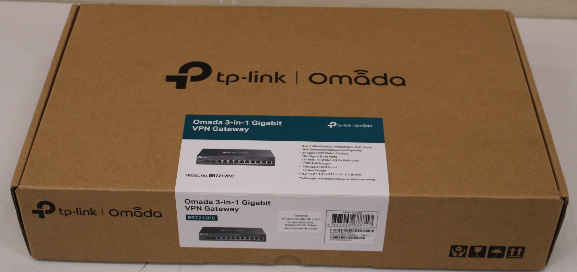 SALE OUT. TP-LINK Omada 3-in-1 Gigabit VPN Router - ER7212PC - 802.1q - 10/100/1000 Mbit/s - Ethernet LAN (RJ-45) ports 8 - Mesh Support No - MU-MiMO No - No mobile broadband - 24 month(s) - USED, SCRATCHED ON BACK