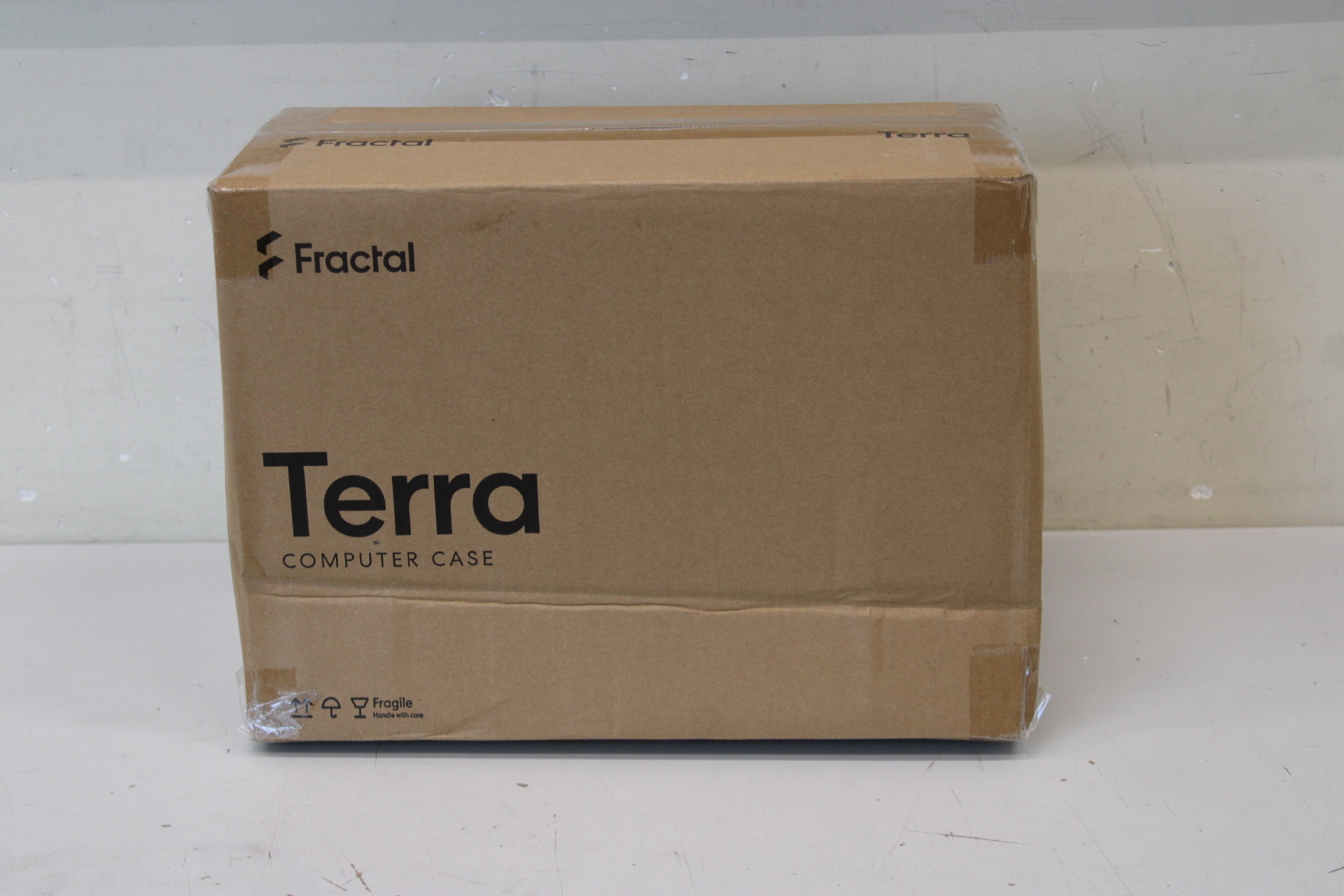 SALE OUT. Fractal Design PC Case Terra Graphite - SALE OUT. SALE OUT. Fractal Design PC Case - Terra - Graphite - Mini ITX - DAMAGED PACKAGING