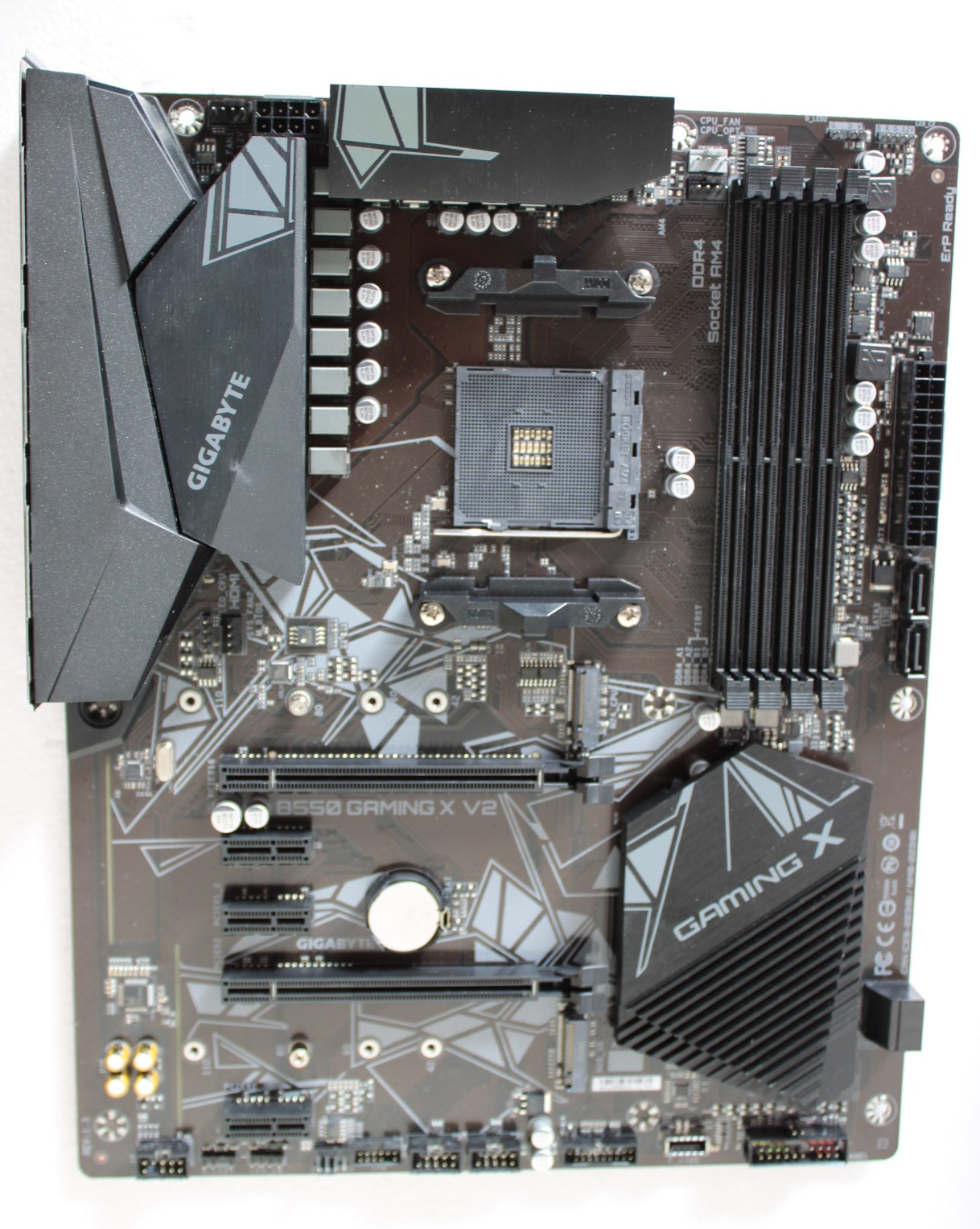 SALE OUT. - Gigabyte USED, REFURBISHED, WITHOUT ACCESSORIES, ONLY BACK PANEL INCLUDED