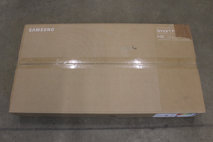 Samsung SALE OUT. - LS32FM801UUXDU - 32 " - VA - 16:9 - 60 Hz - 4 ms - 3840 x 2160 pixels - 400 cd/m² - HDMI ports quantity 1 - White - Warranty 24 month(s) - DAMAGED PACKAGING