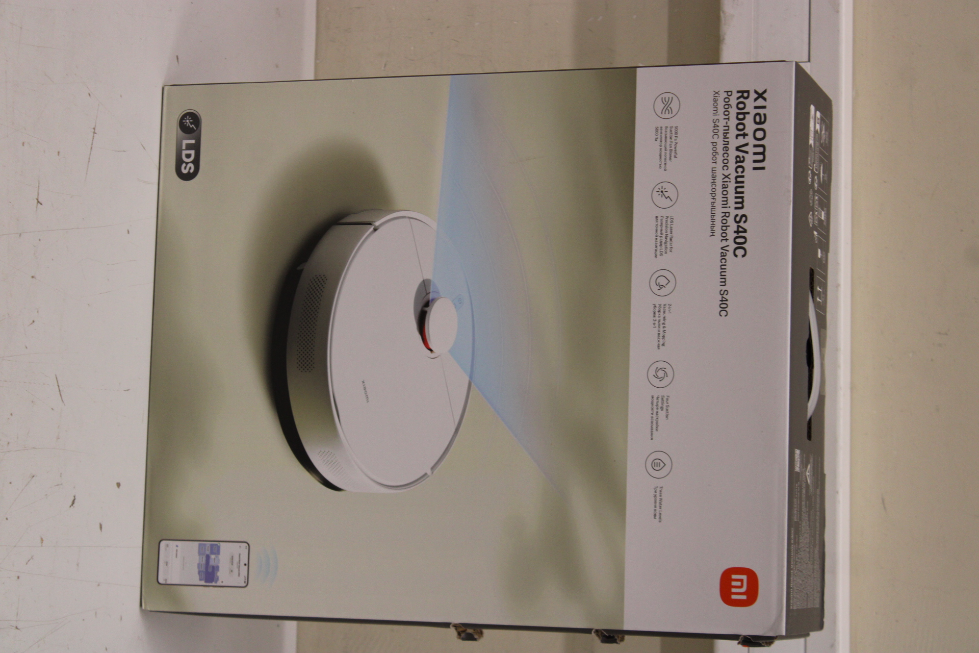 SALE OUT. Xiaomi Robot Vacuum S40C EU - Xiaomi Robot Vacuum S40C EU - Wet&Dry - 2600 mAh - Dust capacity 0.52 L - 5000 Pa - White - DAMAGED PACKAGING - 19 month(s)