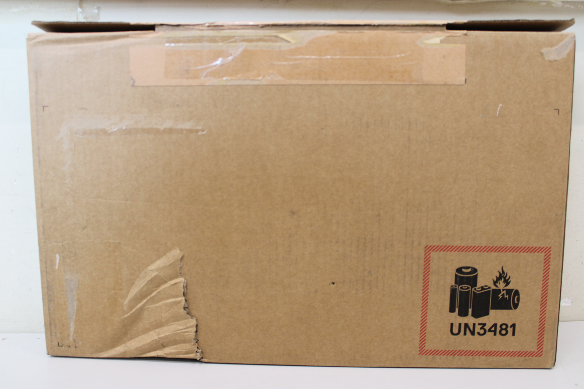 SALE OUT. Dell Pro 16 AG FHD+ AMD Ryzen AI 7 350/32GB/1TB/AMD Radeon 860M/Win11 Pro/Russian Backlit kbd/3Y ProSupport NBD Onsite Warranty - Dell Warranty 33 month(s) - DAMAGED PACKAGING, REFURBISHED, SCRATCHED ON CORPUS TOP