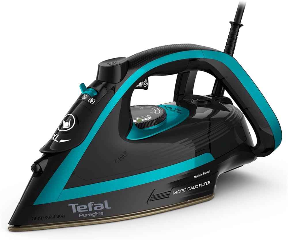 TEFAL - Iron - FV8066E0 - Steam Iron - 3000 W - Water tank capacity 270 ml - Continuous steam 50 g/min - Steam boost performance 280 g/min - Black/Blue