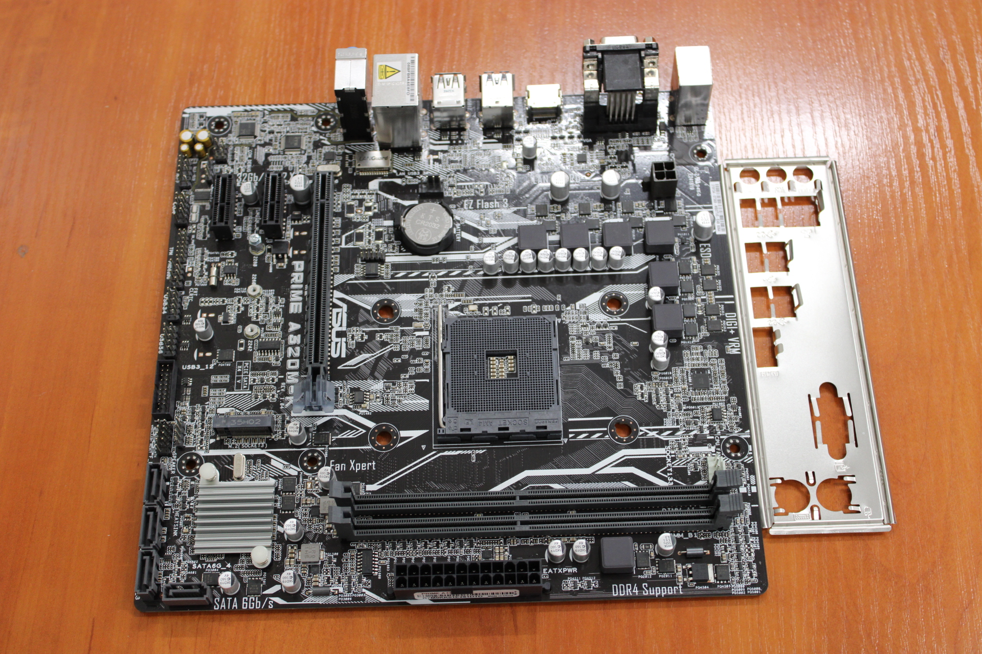 SALE OUT. Asus - PRIME A320M-K - Processor family AMD - Processor socket AM4 - Max. 32GB, DDR4 - Memory slots 2 - Supported hard disk drive interfaces M.2, PCI Express 3.0, Serial ATA - Number of SATA connectors 4 - Chipset AMD A - Micro ATX - USED, REFUR