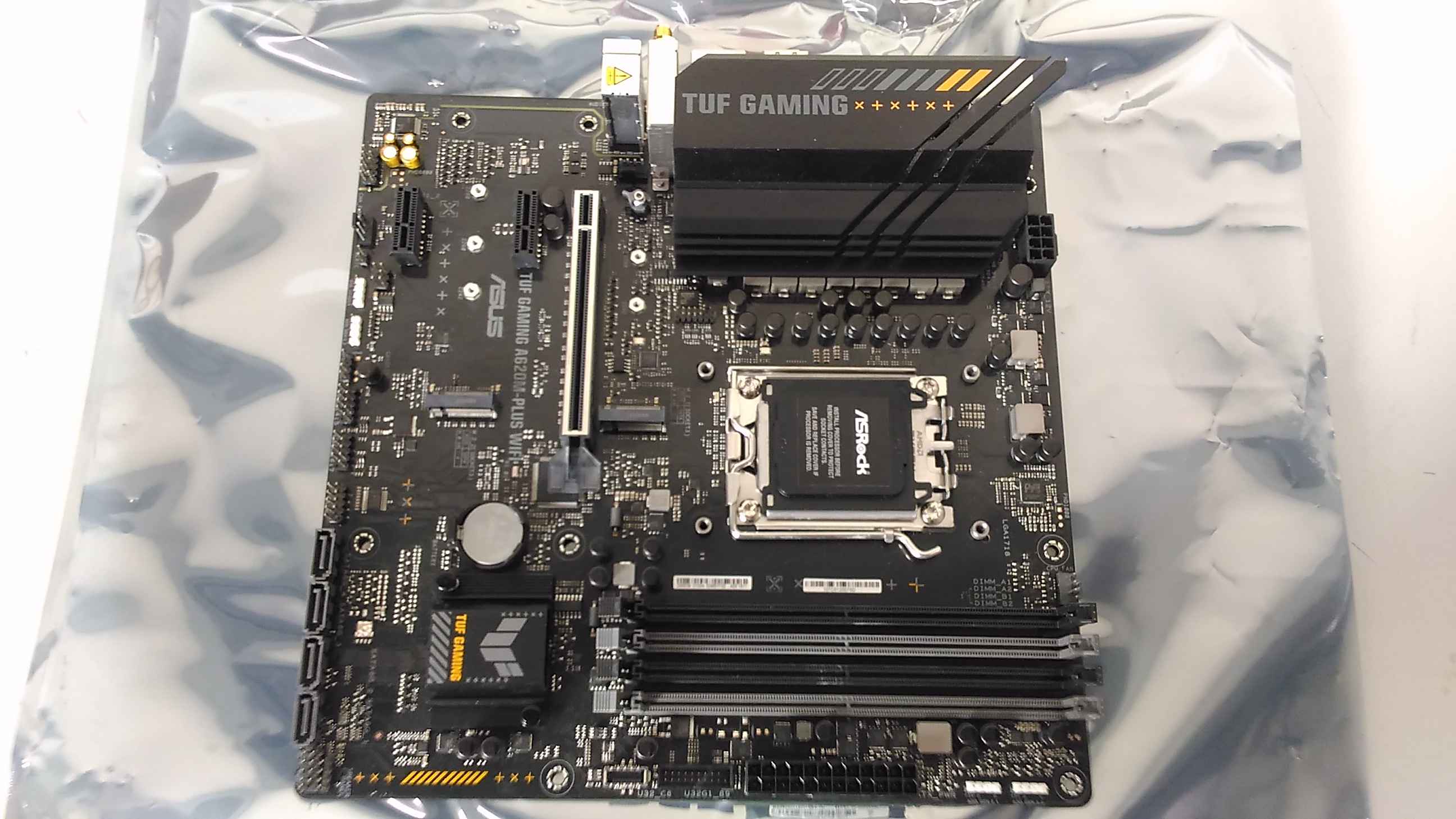 SALE OUT. Asus TUF GAMING A620M-PLUS WIFI - Processor family AMD - Processor socket AM5 - DDR5 DIMM - Memory slots 4 - Supported hard disk drive interfaces 	SATA, M.2 - Number of SATA connectors 4 - Chipset AMD A620 - Micro-ATX - USED, REFURBISHED, WITHOU