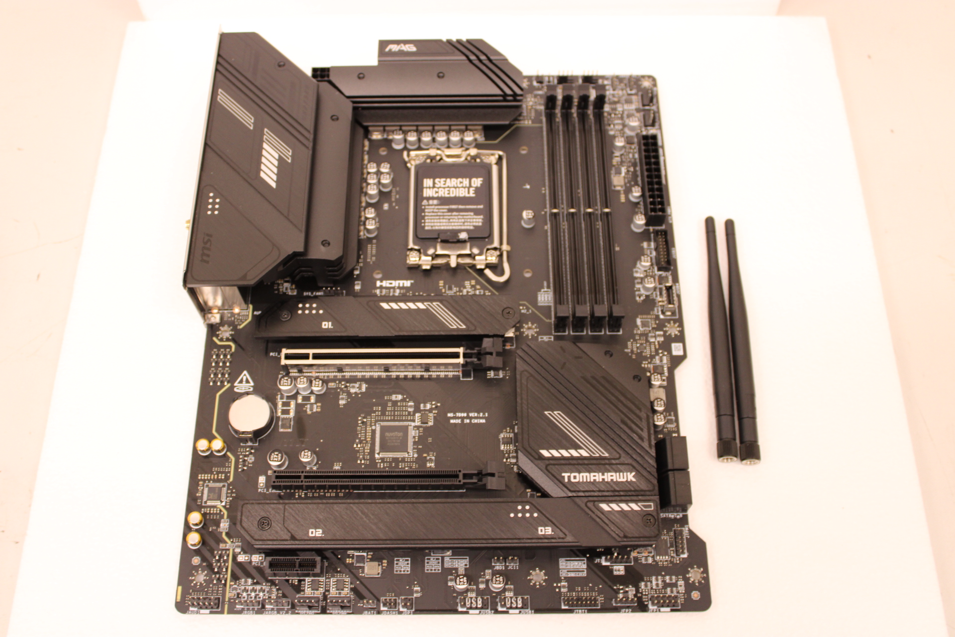 SALE OUT. MSI MAG B760 TOMAHAWK WIFI - Processor family Intel - Processor socket LGA1700 - DDR5 - Supported hard disk drive interfaces SATA, M.2 - Number of SATA connectors 4 - REFURBISHED, WITHOUT ORIGINAL PACKAGING AND MANUAL