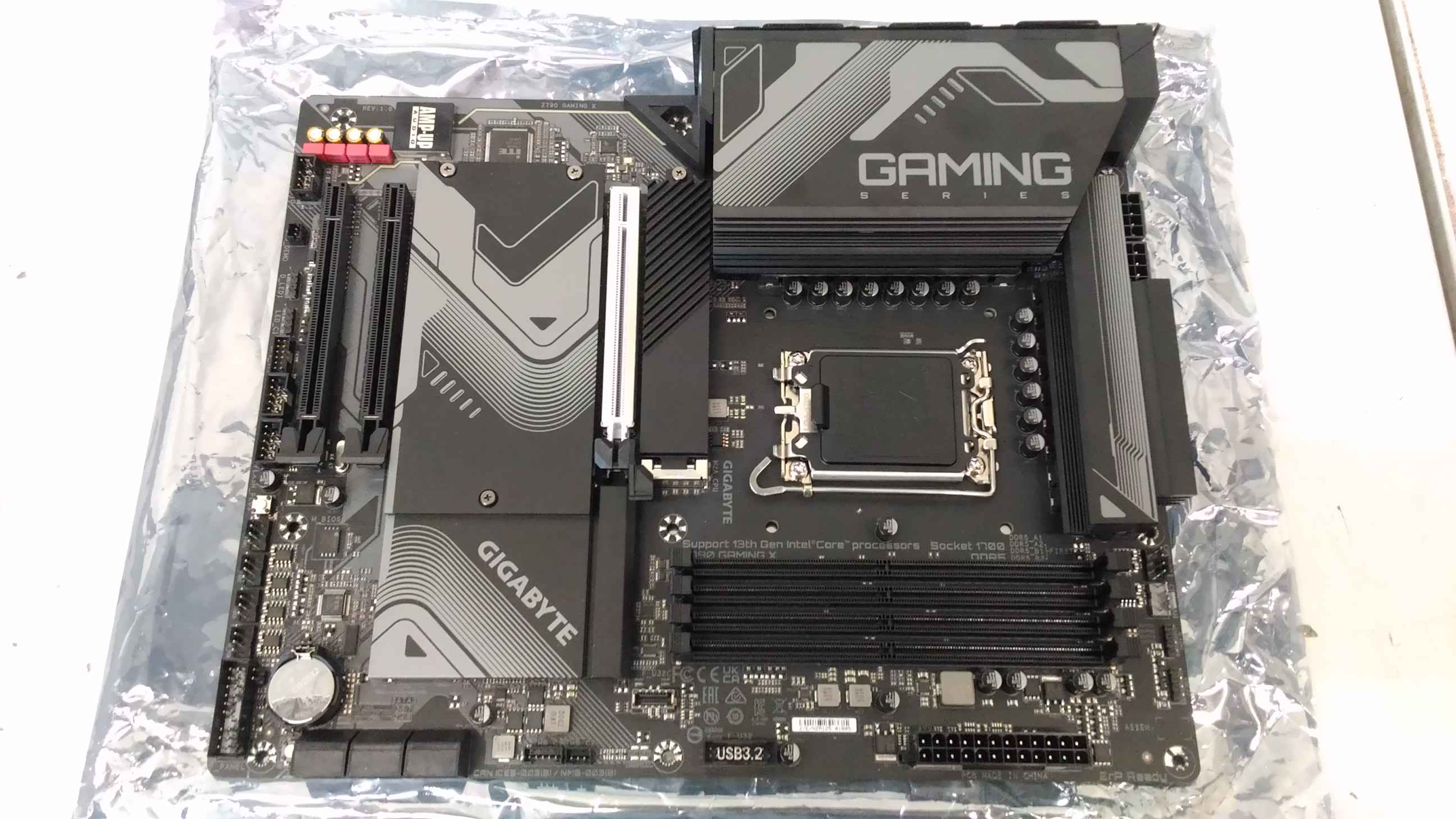 SALE OUT. Gigabyte Z790 GAMING X 1.0 M/B - Processor family Intel - Processor socket  LGA1700 - DDR5 DIMM - Memory slots 4 - Supported hard disk drive interfaces 	SATA, M.2 - Number of SATA connectors 6 - Chipset Intel Z790 Express - ATX - USED, REFURBISH