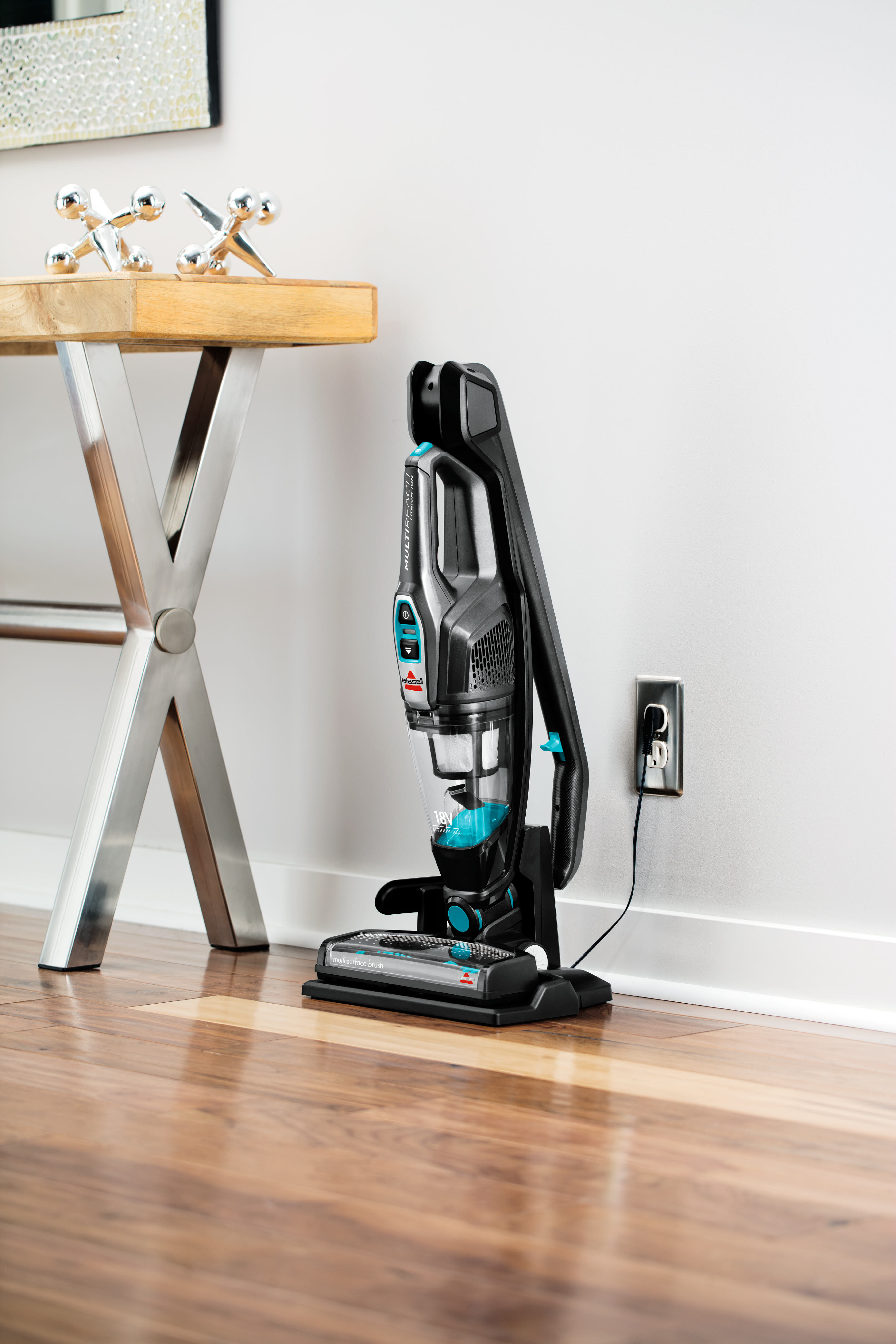 Bissell - Vacuum cleaner - MultiReach Essential - Cordless operating - Handstick and Handheld - - W - 18 V - Operating time (max) 30 min - Black/Blue - Warranty 24 month(s) - Battery warranty 24 month(s)
