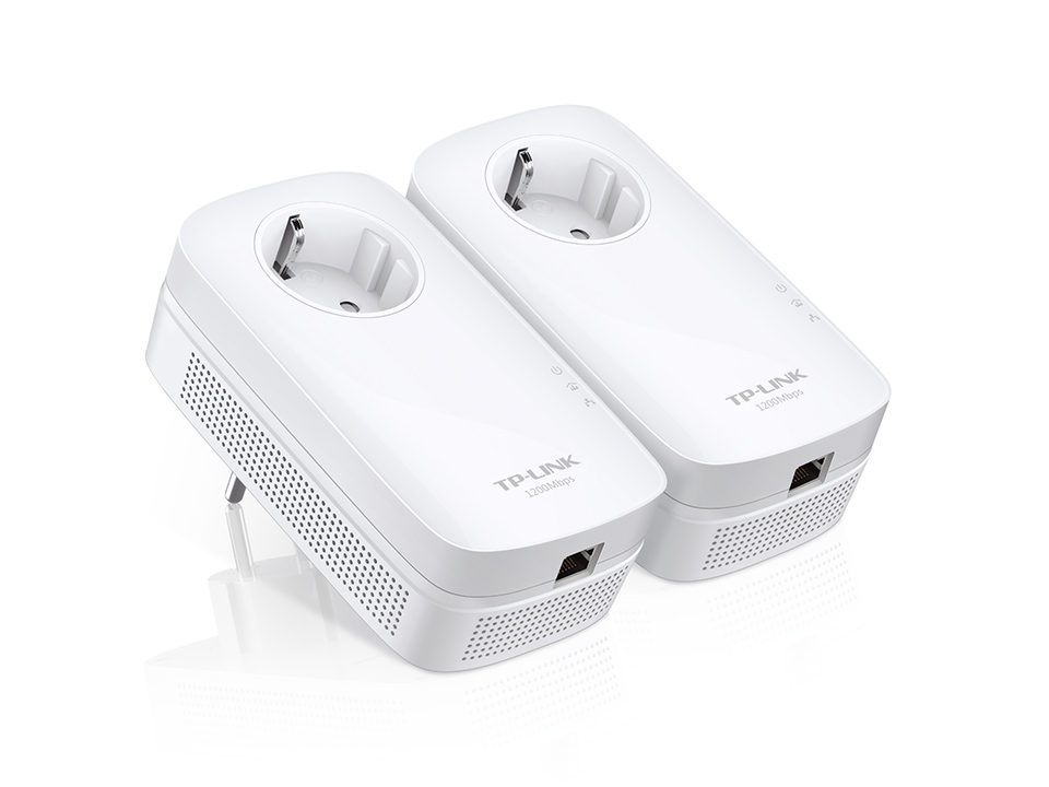 TP-LINK - AV1300 Gigabit Passthrough Powerline Starter Kit - TL-PA8010P KIT - 1300 Mbit/s - Ethernet LAN (RJ-45) ports 1 - No Wi-Fi - Extra socket