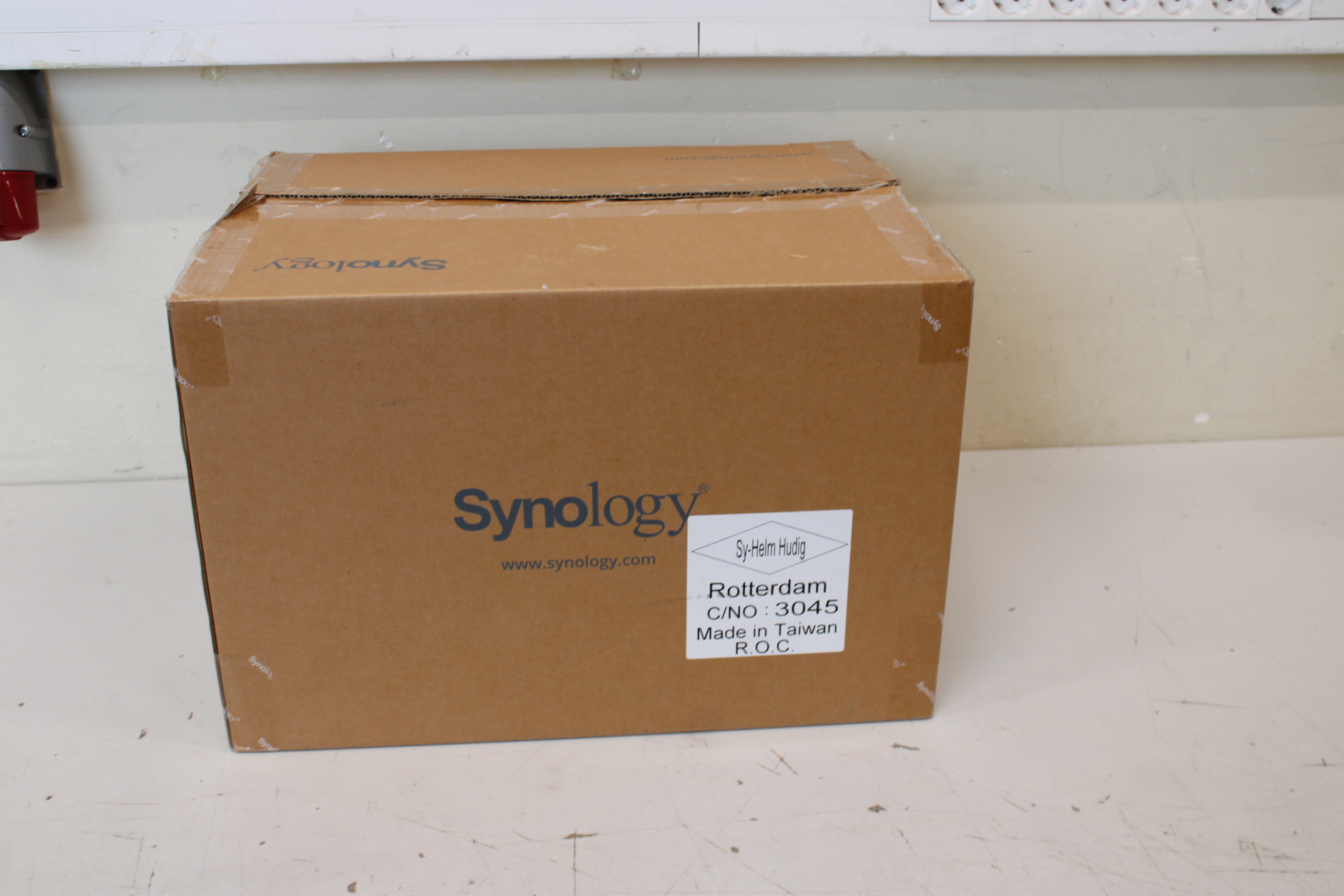 SALE OUT. Synology Tower NAS - DS1821+ - Up to 8 HDD/SSD Hot-Swap - AMD Ryzen - Ryzen V1500B Quad Core - Processor frequency 2.2 GHz - 4 GB - DDR4 - DAMAGED PACKAGING, UNPACKED